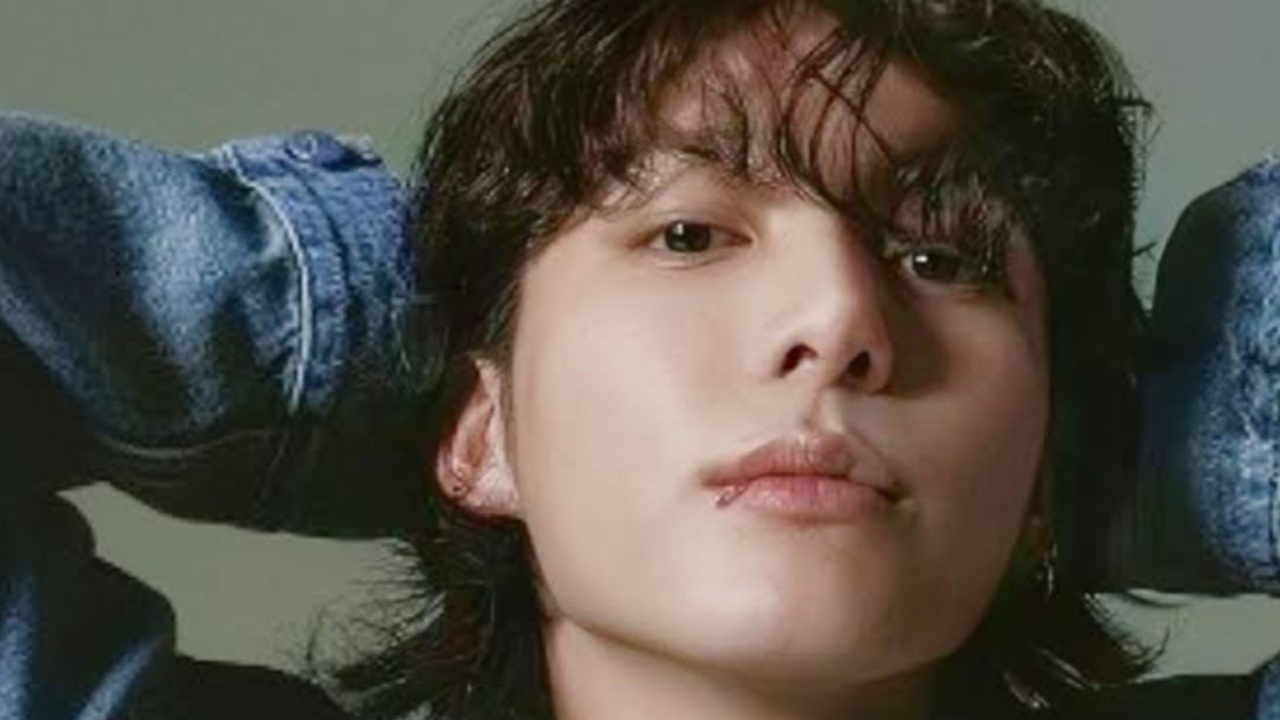 Breaking Records: BTS’s Jungkook Tops Billboard 200, 'Standing Next To You' Peaks On Pop Radio Airplay