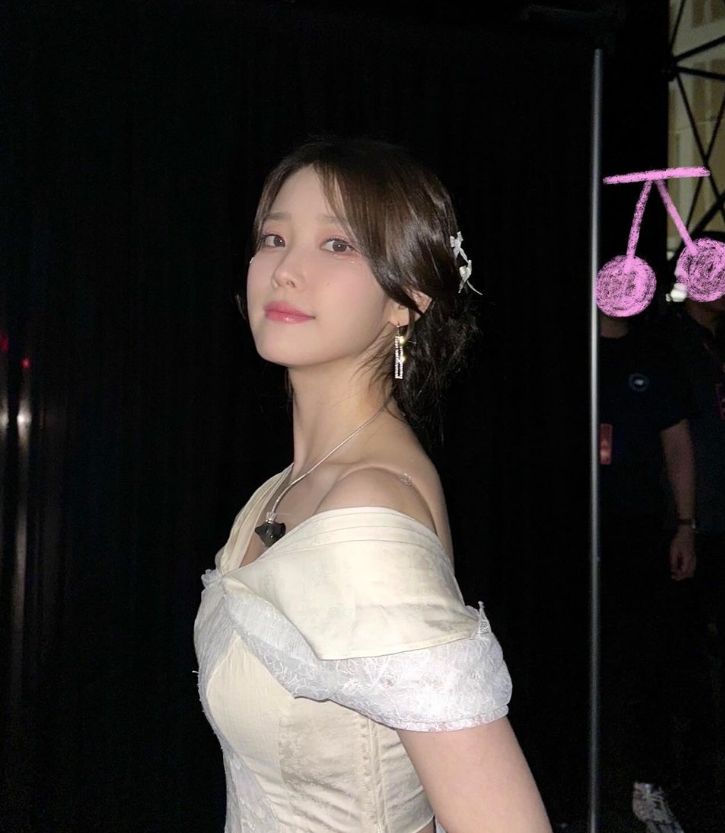 IU