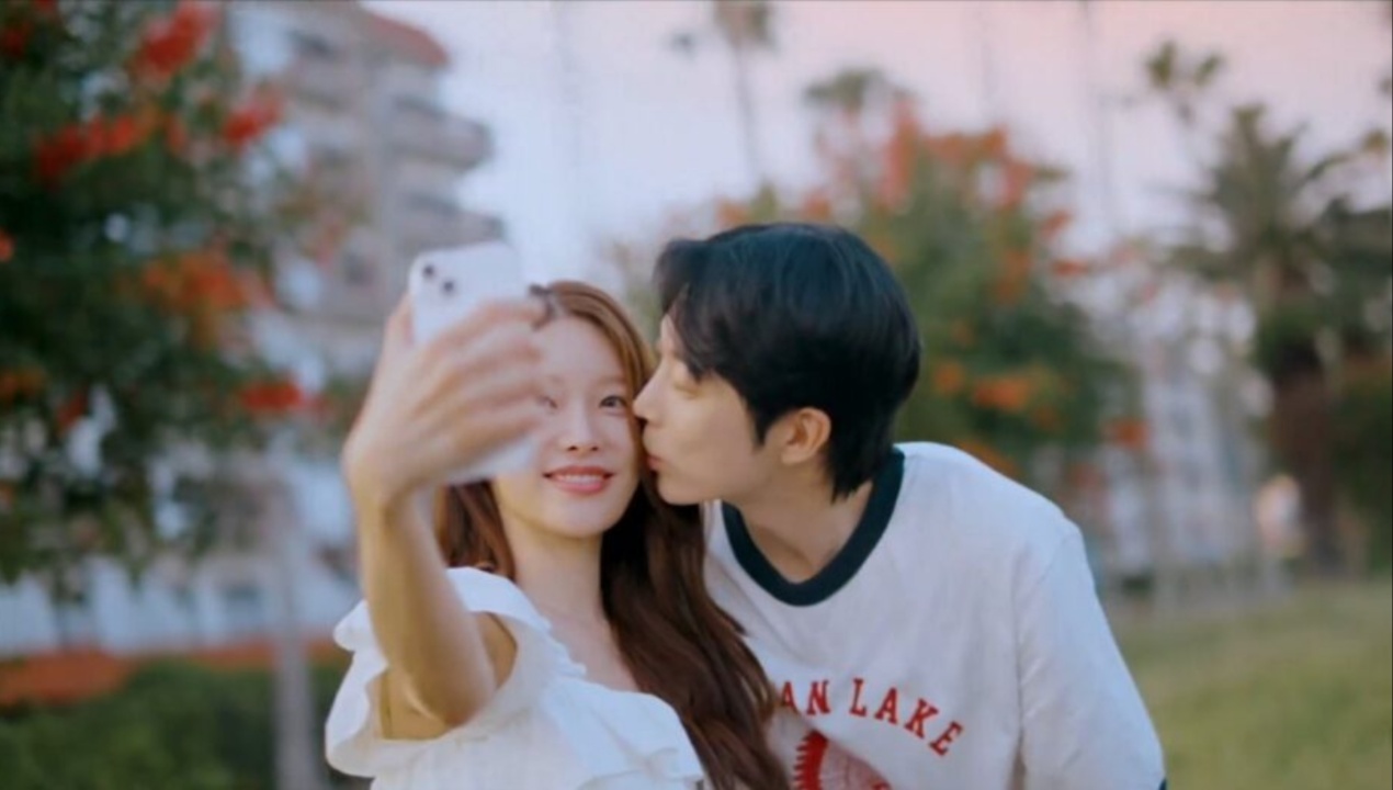 Fans Buzz Over Possible Real-Life Reunion of Transit Love 4’s Minkyung and Yoosik