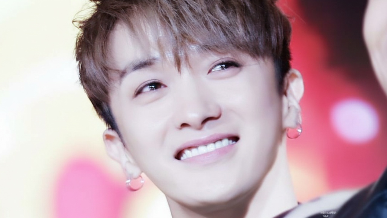 Kim Jaeduck Reappears on Instagram After Five Years, Delighting SECHSKIES Fans