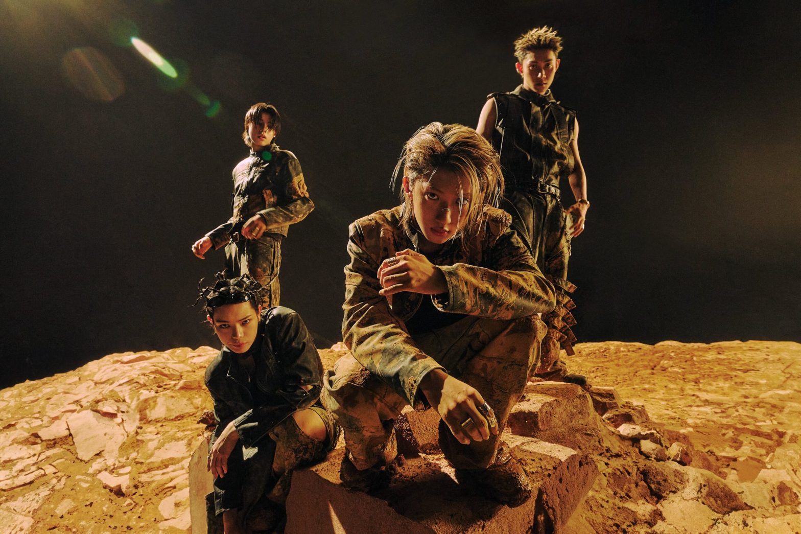 Rookie Boy Group LNGSHOT Goes Viral Thanks to Maknae Louis’s Bieber-Like Vocals