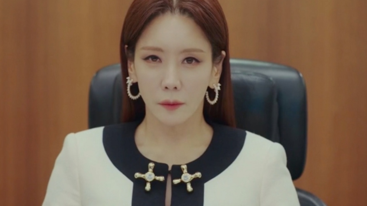 Strong Girl Nam Soon Faces Criticism but Kim Jung Eun Shines as Geum Ju