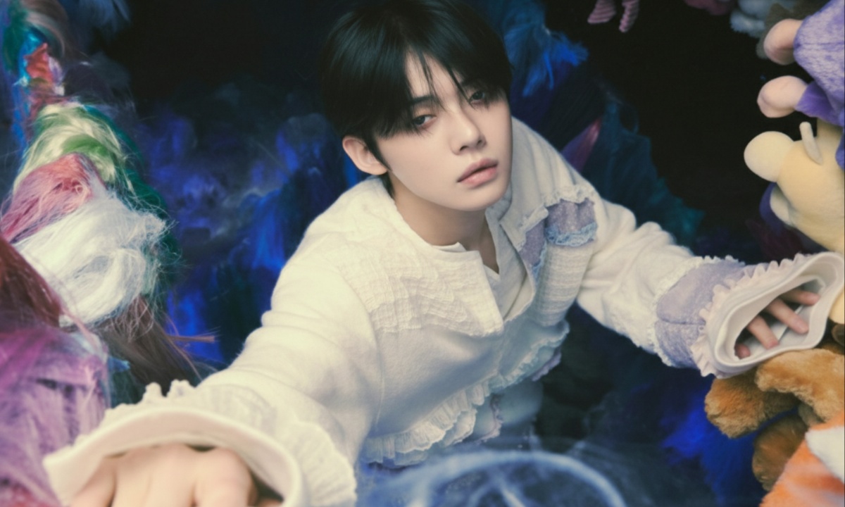 TXT’s Yeonjun Wins Fans’ Hearts with Thoughtful and Hilarious Offstage Gesture