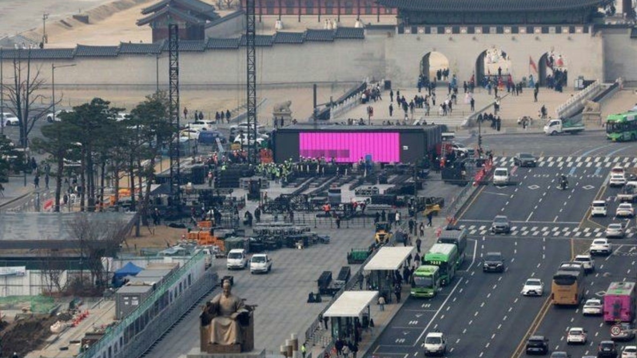 BTS Comeback Concert in Gwanghwamun Square Sparks Debate Over Massive Security and Disruptions