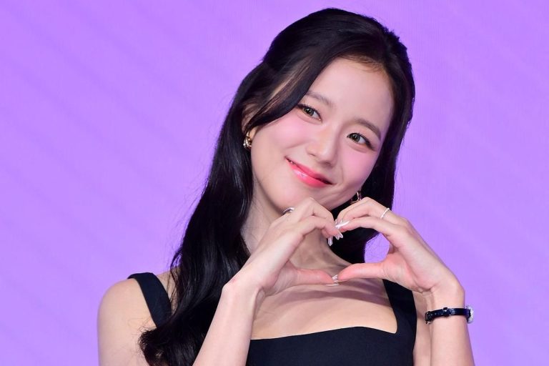 Jisoo Opens Up About Excitement, Not Tears, During Boyfriend on Demand Filming
