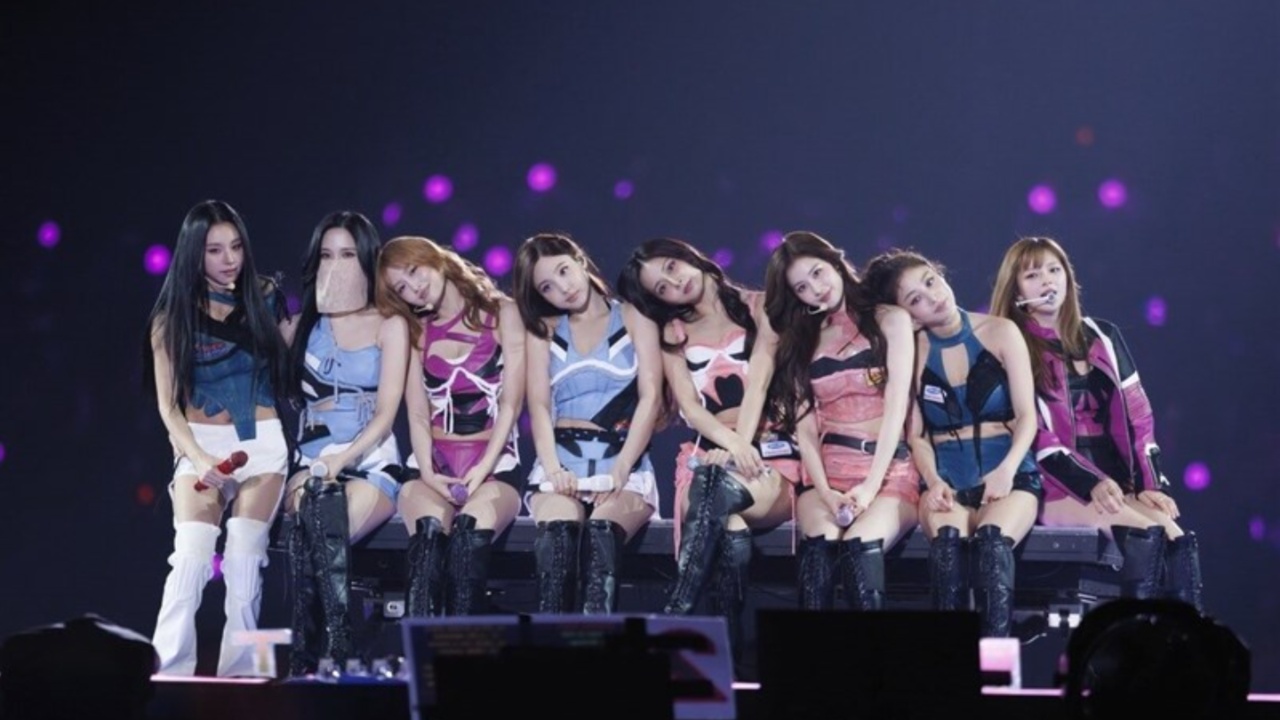 Tzuyu Triumphs in Taiwan, Driving TWICE to Historic Concert Records