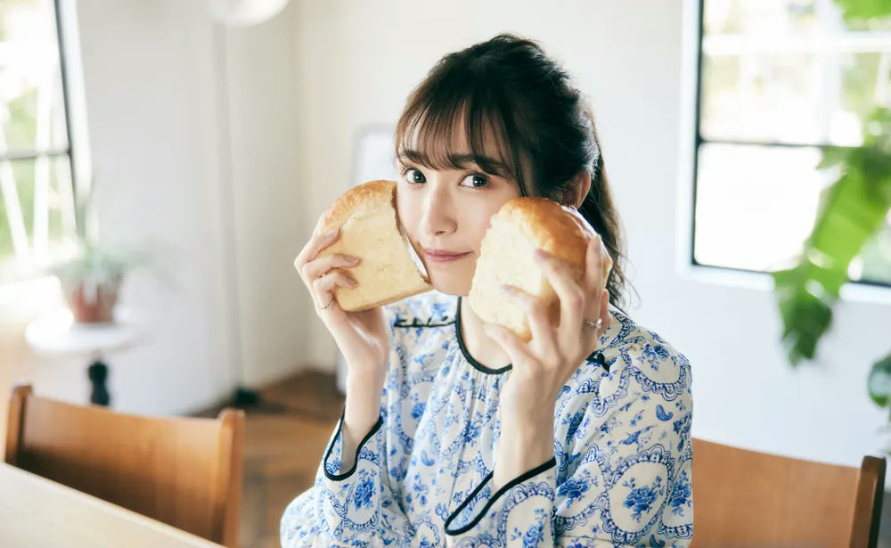 Watanabe Rika Announces Marriage, Celebrates Personal Growth And Career While Exploring Nature