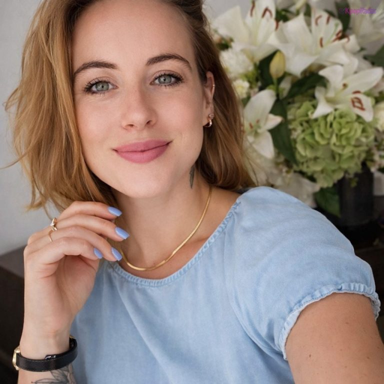 Charlotte Lane
