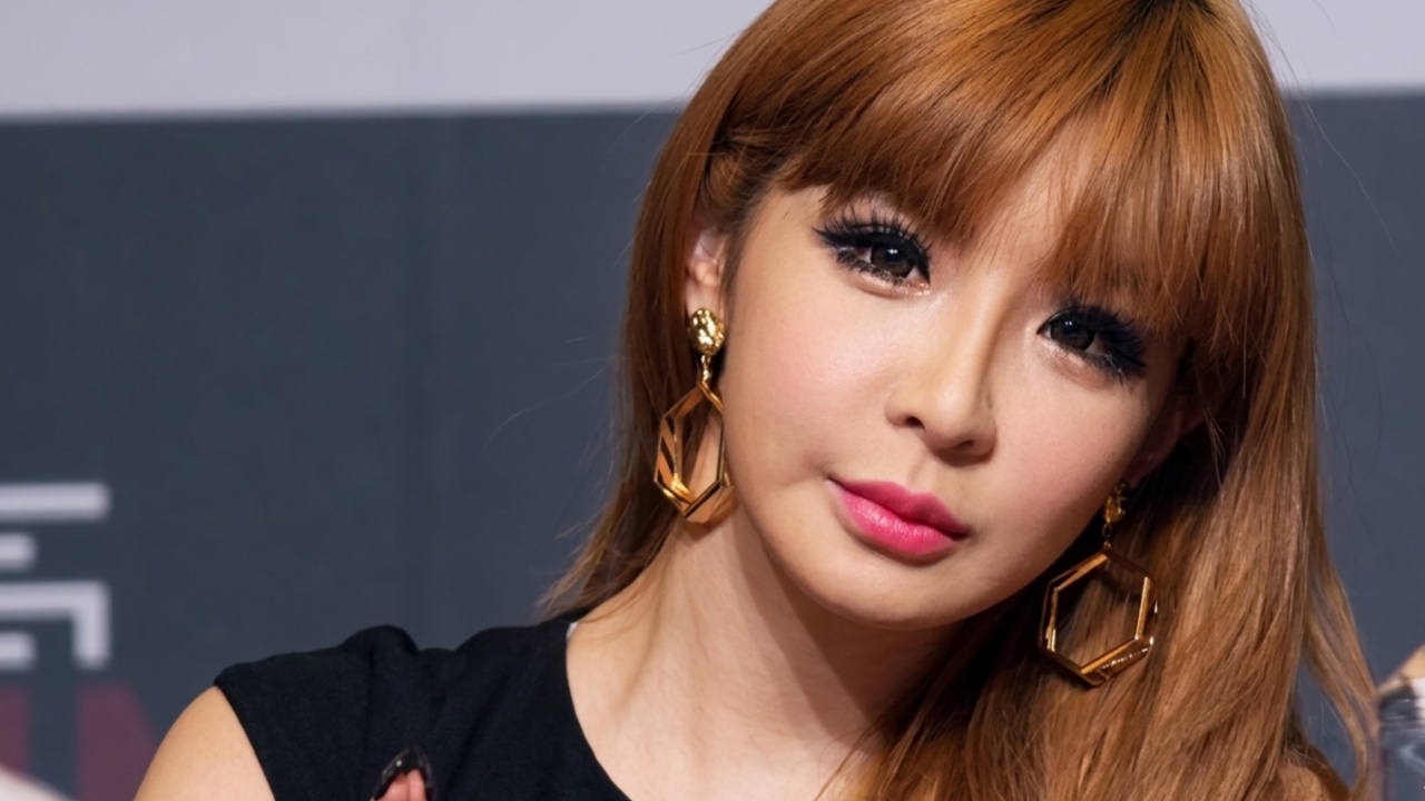 Park Bom Shares Emotional Letter On 2NE1, Praises Members And Addresses Controversy